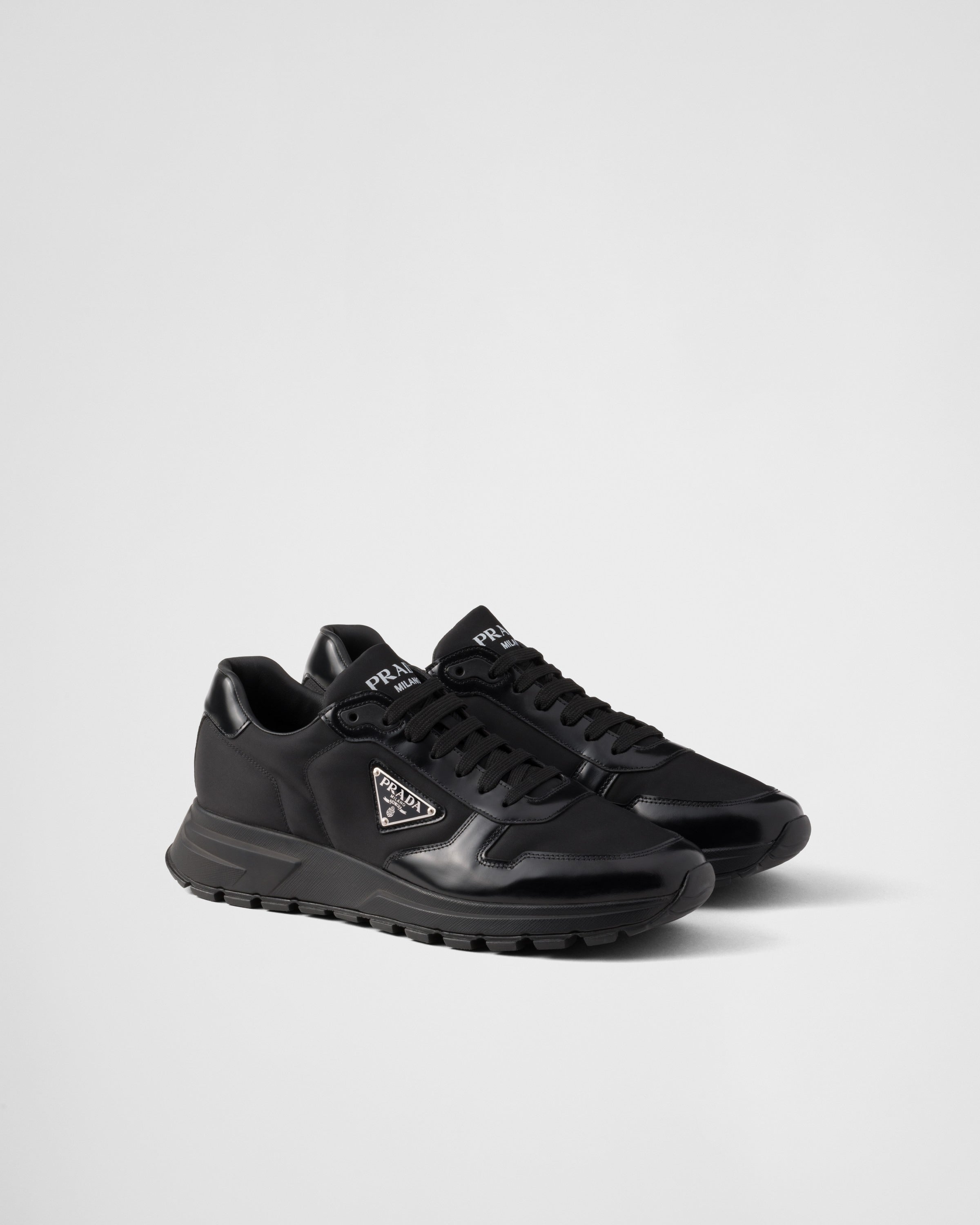 Prada Cuir Brossé Noir